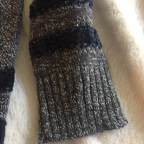 NEW Charcoal Varsity VNeck Sweater - Picture 6 of 6